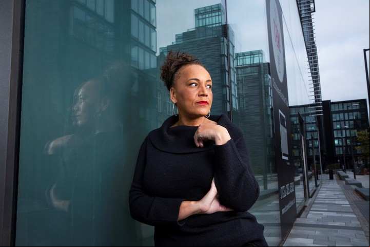 Lesley Lokko, la nueva curadora de la Bienal de Venecia de 2023. Foto McLeod.