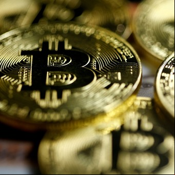 El Central dispuso que los bancos no podrán ofrecerles criptomonedas a sus clientes