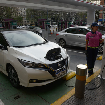 La venta de autos híbridos y eléctricos alcanzó un nuevo récord en Argentina