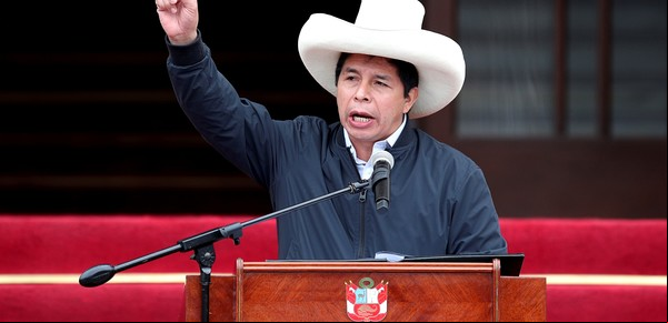 El presidente peruano Pedro Castillo confronta su tercera crisis de gabinete en seis meses