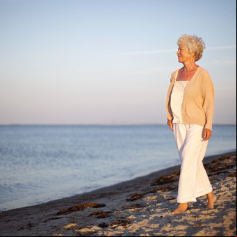 ¿Cuál es la cantidad de vitamina D que se recomienda consumir según la edad?