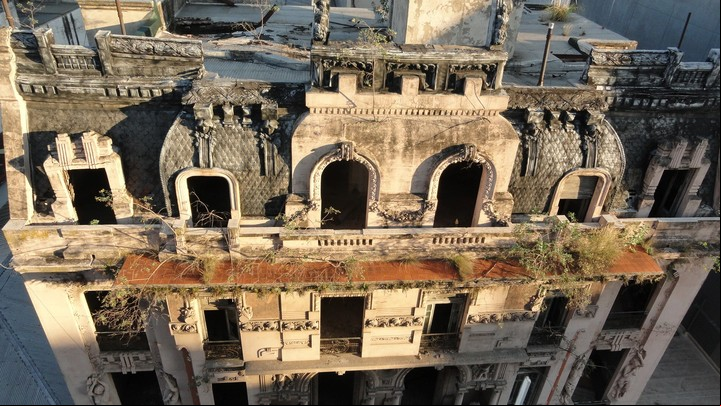 El edificio nació como salón de actos y luego fue ampliado por Virginio Colombo. Foto Alejandro Machado