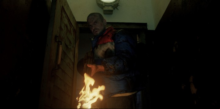 El jefe de policía, Jim Hopper, que parecía muerto, vive y es prisionero en Rusia. Lo habíamos visto en un teaser... Fotos Netflix