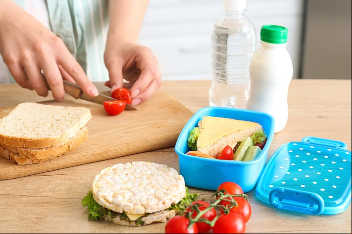Para las viandas de los niños solemos usar contenedores de plástico. Foto Shutterstock.