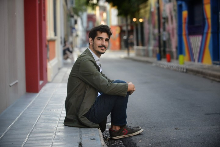 "Así como hay parejas unidas por una fantasía de separación, también hay personas que lo único que tienen en común con su pareja es todo lo que no pasó en su relación", asegura Luciano. Foto: Emmanuel Fernández.