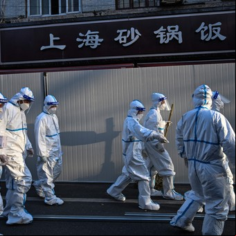 Los casos de covid se expanden en China: es el peor brote desde Wuhan en 2020