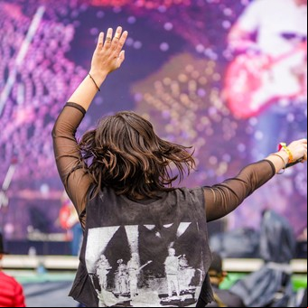 Lollapalooza 2022: arrancó con lluvia y de a poco se llena el Hipódromo
