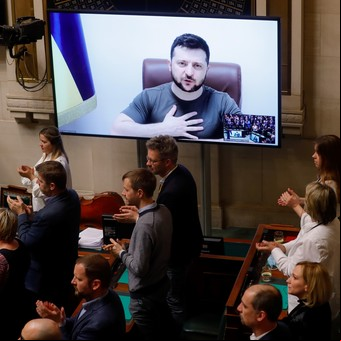 Guerra Rusia-Ucrania: Volodimir Zelenski, el líder que sabe pegar donde más duele