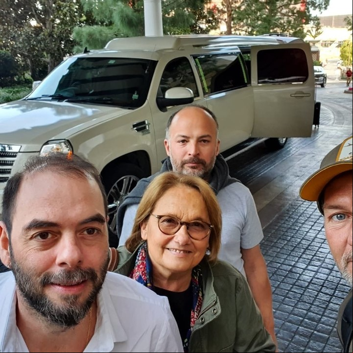 En San Francisco, con el chef Gabriel Oggero, el enólogo Matías Michelini y su hijo Ernesto. Foto IG @dolliirigoyen