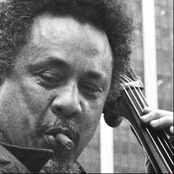 A 100 años del nacimiento de Charles Mingus, un artista de talento formidable y temperamento feroz