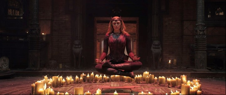 Elizabeth Olsen, ya convertida en la villana Wanda en Doctor Strange en el multiverso de la locura.
