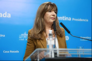 La TV Pública hará una serie con el último libro de la vocera presidencial