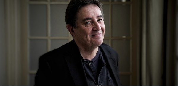 Luis García Montero: "Estamos viviendo un momento donde todas las transformaciones culturales intentan definir la palabra identidad"