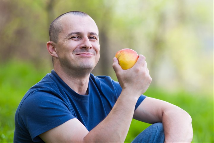 Alimentación saludable, la principal medida para frenar el avance de la obesidad. Foto Shutterstock.