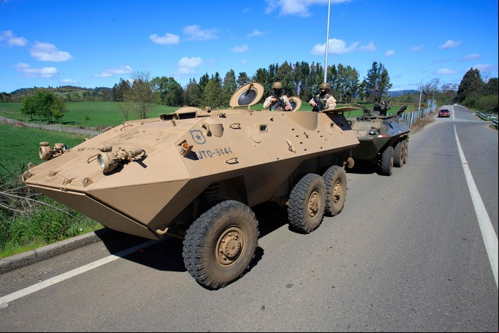 En octubre del año pasado, el ejército desplegado en Temuco. Foto AFP