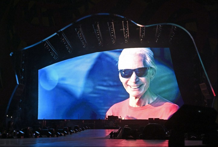 El homenaje a Charlie Watts, en la gira de los Rolling Stones, ya que con Steve Jordan en la batería. Foto AFP