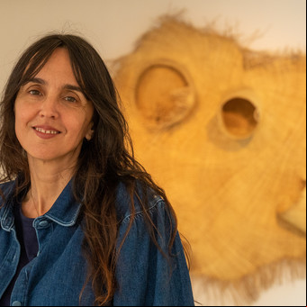 "Siempre traté de incorporar el arte textil al Malba", asegura la curadora Verónica Rossi