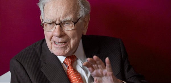 Warren Buffett comparó la inteligencia artificial con la bomba atómica: por qué asegura que lo cambiará todo