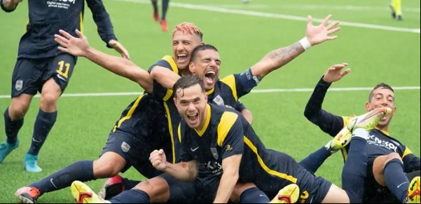La Champions League 2023 comenzó a jugarse en un escenario inhóspito y con gol de un argentino en su jornada inicial
