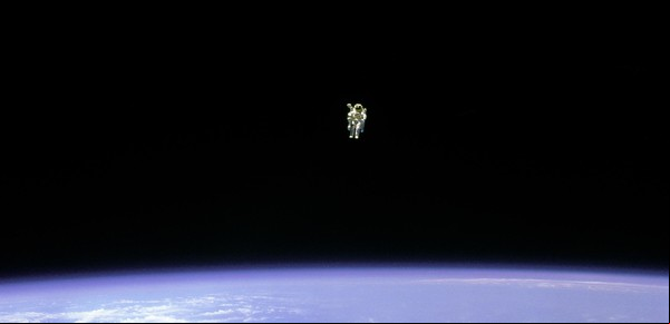 El video de la NASA del aterrador vuelo de un astronauta que logró lo imposible