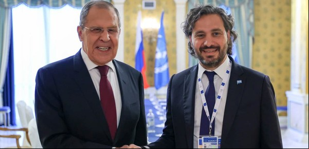 El canciller de Vladimir Putin pidió visitar la Argentina como parte de su plan para mostrar que Rusia no está aislada