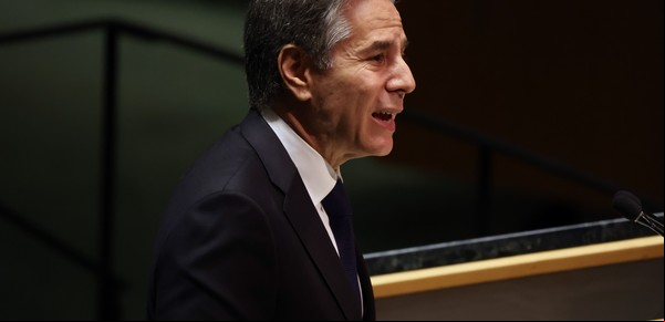 EE.UU. sigue los pasos de Rusia sobre el Tratado Nuclear