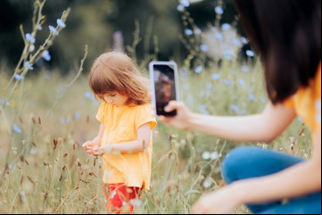 Una huella imborrable: por qué no hay que exponer la intimidad de los hijos en las redes sociales
