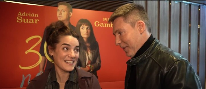 Pilar Gamboa y Adrián Suar, protagonistas de "30 noches con mi ex", película en la que brilló con un personaje con problemas de salud mental.