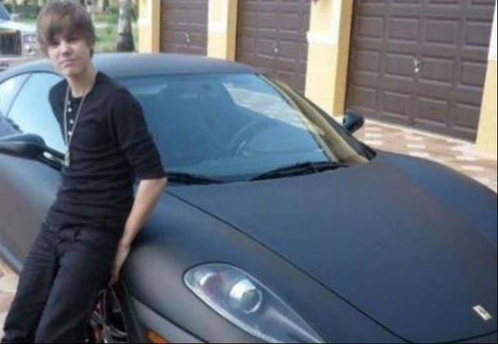 Los autos de Justin Bieber: Ferrari F430.