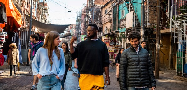 Rugby Championship: en la previa del duelo ante Los Pumas, el capitán de los Springboks visitó el Barrio Carlos Mugica