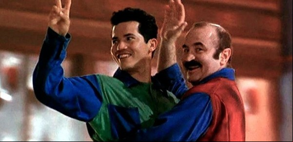 Apuñalamientos, dedos rotos y borracheras: los secretos detrás de la película de "Super Mario Bros"