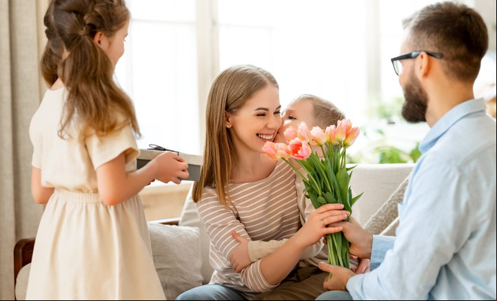 “Al convertirnos en madres se establecen nuevos órdenes de prioridades", dijo la psicóloga Daniela Gastaldi. Foto ilustración Shutterstock.