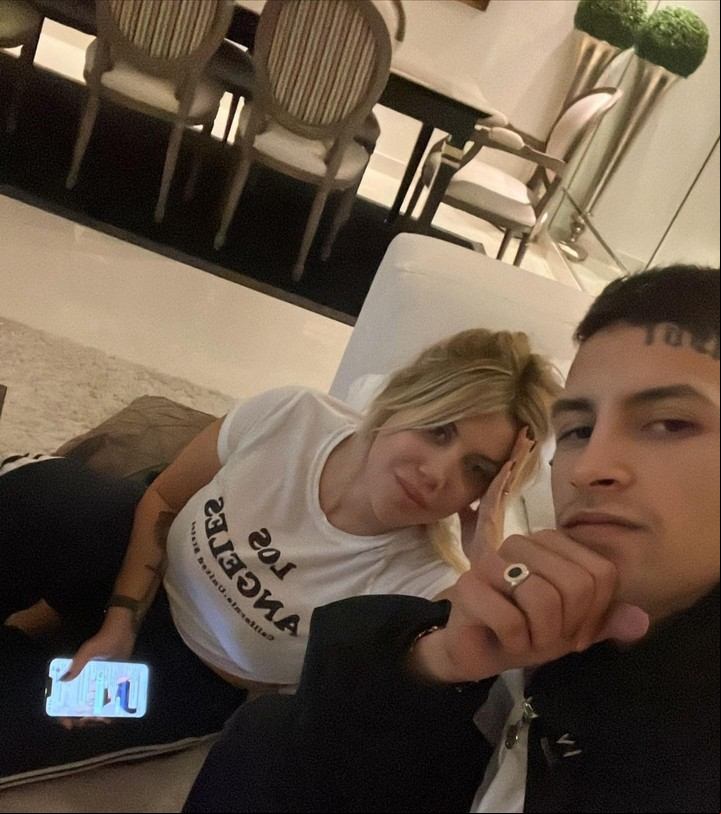 El cantante recordó sus noches junto a la mediática antes de su partida a Turquía. Foto: Instagram