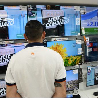Del Smart TV a la picada y el cotillón, cómo ahorrar hasta 45% en los gastos del Mundial