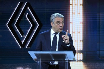 Para el CEO del Grupo Renault, "sin una clase media fuerte, no hay industria del automóvil"