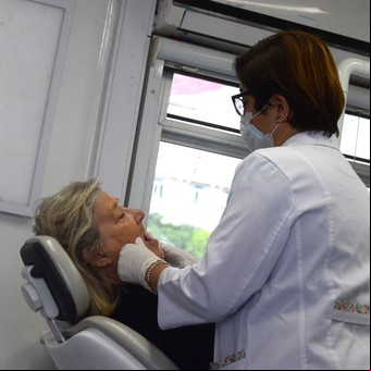 Alerta de la OMS: la mitad de la población tiene enfermedades bucales