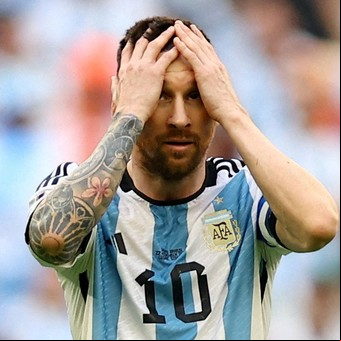 ¿Por qué el rock ignora a Lionel Messi?