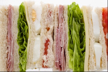 Sándwiches de miga caseros: cómo hacerlos por la mitad del precio que tienen en la panadería