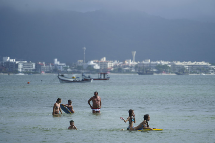 Muchas de las playas de Florianópolis no son aptas. Foto: Andrés D'Elía