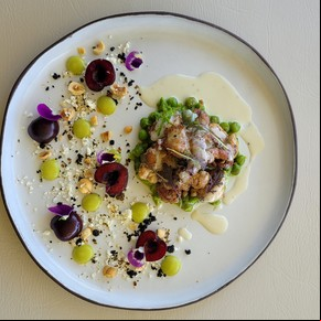 Mollejas con pesto de arvejas