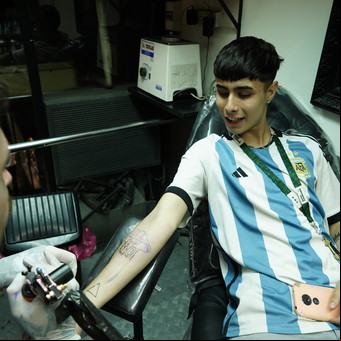 Tatuajes: ¿Puedo donar sangre si tengo tattoos en el cuerpo?