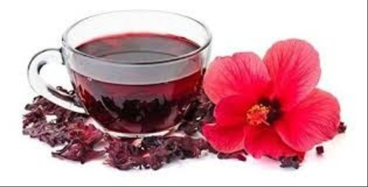Recomiendan beber dos tazas de té de hibisico por día durante 12 semanas.