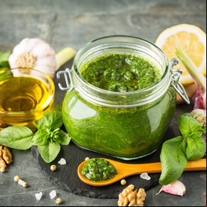 Pesto de albahaca con nueces