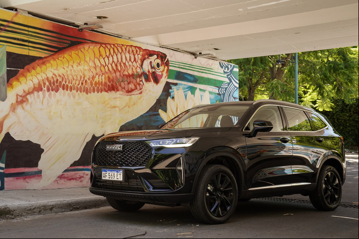 El Haval H6 muestra un estilo muy bien logrado, que da una percepción de solidez. Foto Maxi Failla
