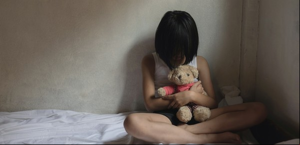 ¿Cómo realizar una denuncia anónima por maltrato infantil?
