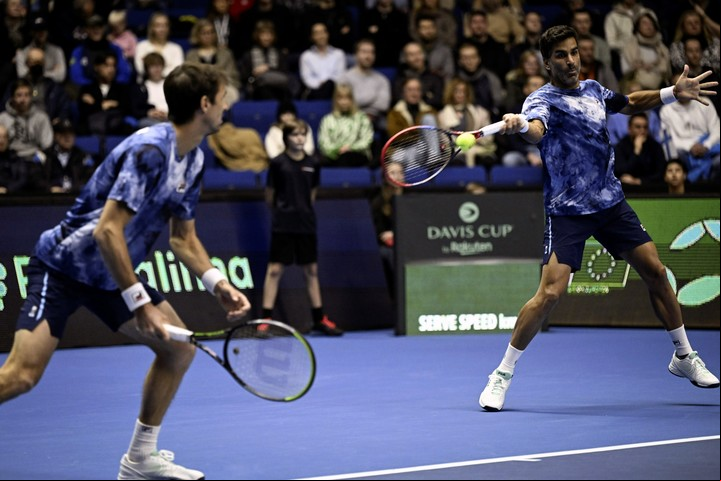 Molteni y González no pudieron en el dobles ante Ruusuvuori y Heliovaara. Foto AP