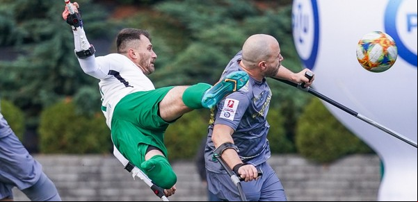 Sorpresa en el premio Puskas de The Best al mejor gol del año: un futbolista con la pierna amputada entre los tres finalistas