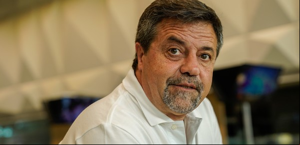 Ricardo Caruso Lombardi fue operado de un tumor en la cabeza
