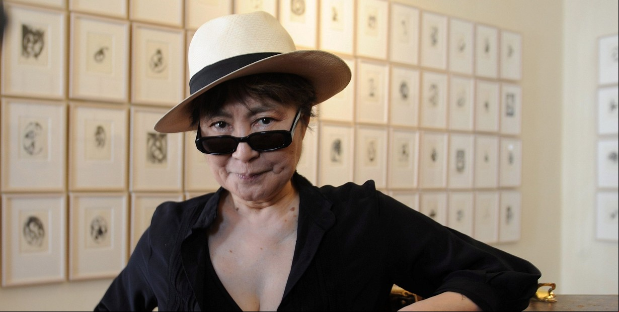 Una biografía de Yoko Ono reivindica su figura "incomprendida" y la coautoría de 'Imagine'