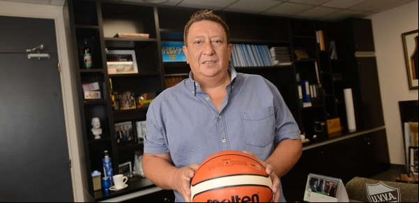 Argentina afuera del Mundial de Básquet: quién es Fabián Borro, el hombre señalado tras la frustración más grande del deporte en los últimos tiempos